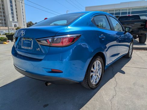 Used 2017 Toyota Yaris iA image 4