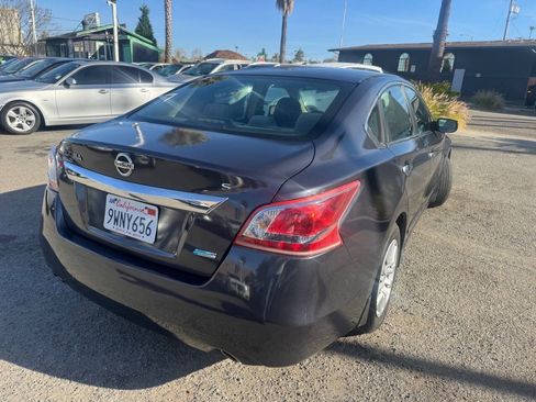 Used 2013 Nissan Altima 2.5 S FWD image 5