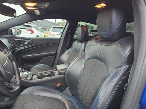 Used 2016 Chrysler 200 S w/ Comfort Group image 17