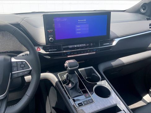 New 2026 Toyota Sienna Limited AWD/4WD image 9