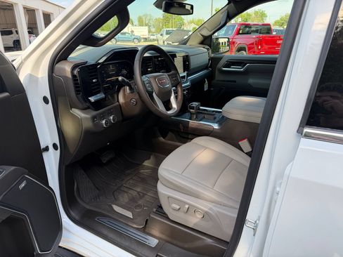 New 2026 GMC Sierra 1500 SLT w/ SLT Premium Plus Package AWD/4WD image 7