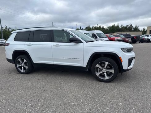 Used 2026 Jeep Grand Cherokee L Limited AWD/4WD image 10