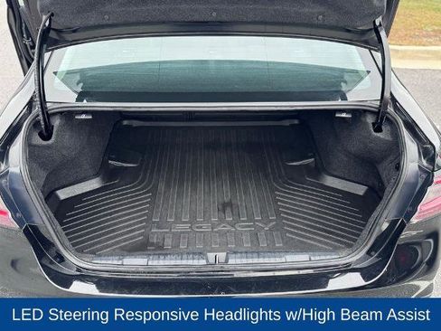 Used 2022 Subaru Legacy Premium image 7