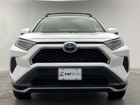 Used 2021 Toyota RAV4 SE w/ Weather & Moonroof Package image 8