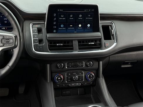 Used 2023 Chevrolet Tahoe Z71 w/ Luxury Package image 17