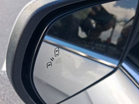 Used 2019 Ford Edge Titanium FWD image 16