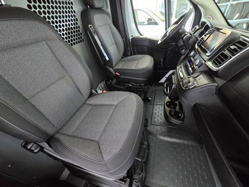 Used 2025 RAM ProMaster 2500 w/ Quick Order Package 22G SLT FWD image 20