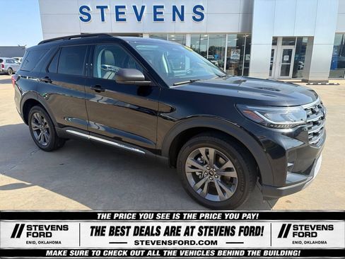 Used 2025 Ford Explorer Active w/ Active Comfort Package AWD/4WD image 3