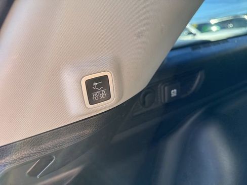 Certified 2023 Jeep Grand Cherokee Limited w/ Luxury Tech Group II AWD/4WD image 15