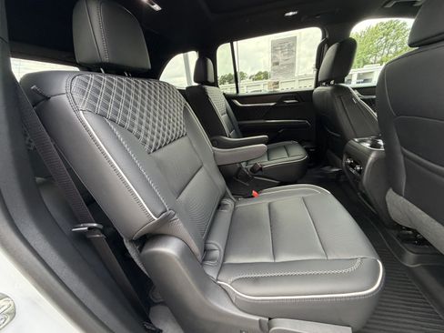 Used 2025 GMC Acadia Denali w/ LPO, Floor Liner Package AWD/4WD image 21