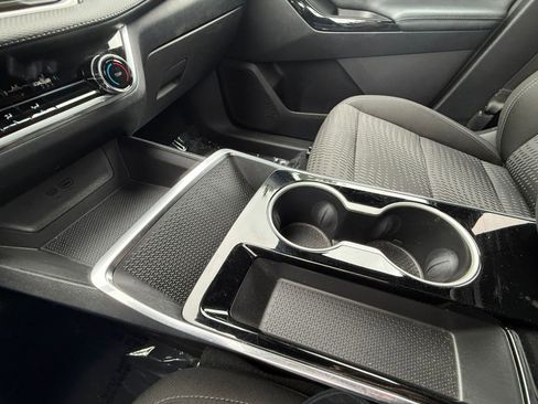 Used 2025 Chevrolet Equinox LT image 38