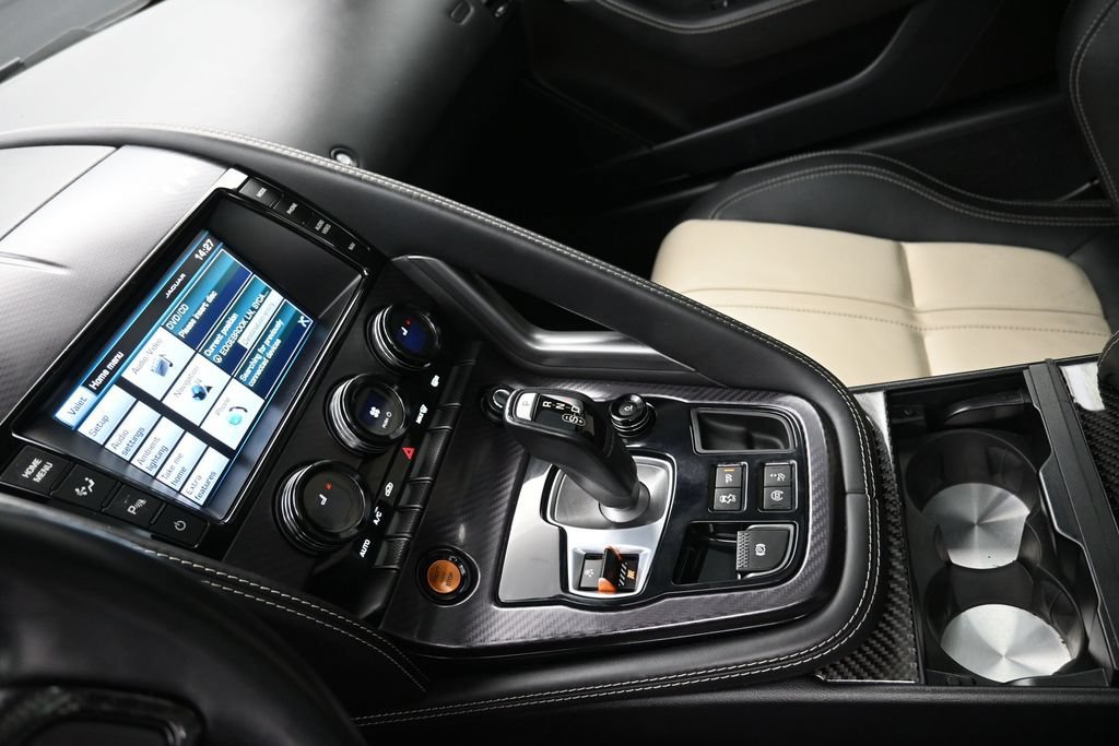 Used 2015 Jaguar F-TYPE R RWD image 15