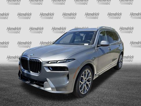 Certified 2025 BMW X7 xDrive40i AWD/4WD image 7