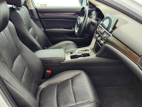 Used 2019 Honda Accord Touring image 23