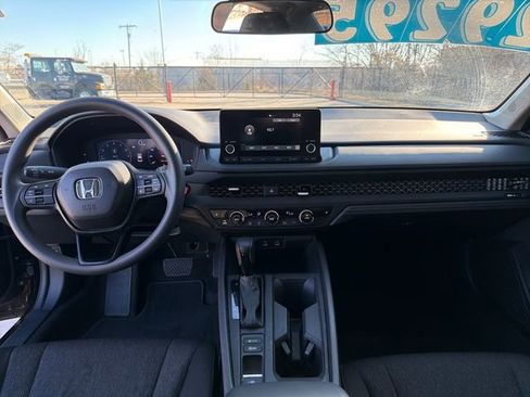 Certified 2025 Honda Accord SE image 12