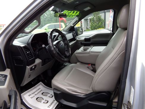 Used 2017 Ford F150 XL w/ Equipment Group 101A Mid image 6