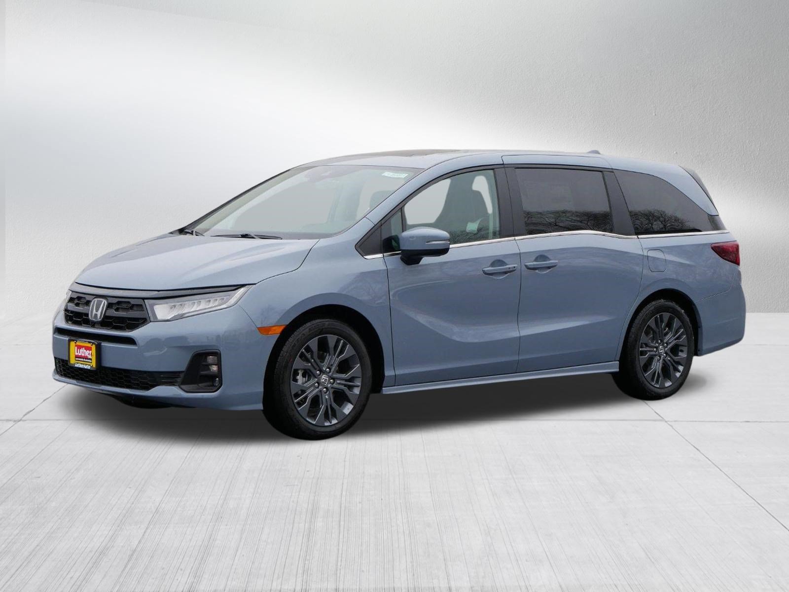New 2027 Honda Odyssey Touring image 3