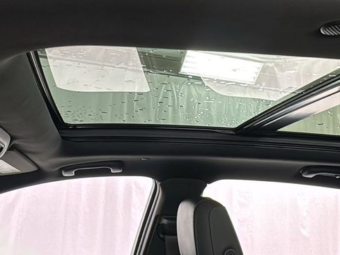 Used 2022 Cadillac XT5 Premium Luxury w/ LPO, Floor Liner Package AWD/4WD image 41