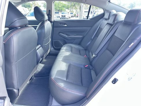 Used 2024 Nissan Altima 2.5 SR FWD image 15