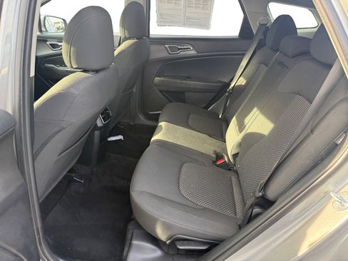 Used 2024 Kia Sportage LX image 16