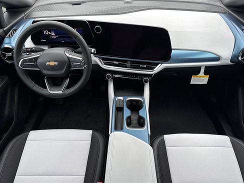 New 2026 Chevrolet Equinox EV LT w/ LPO, Blackout Package image 12