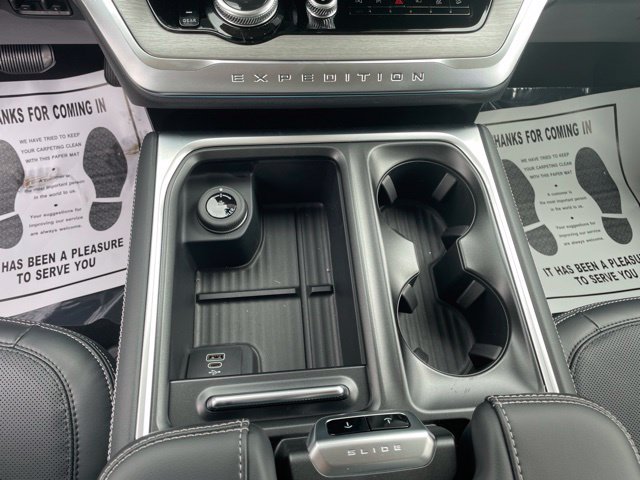 New 2026 Ford Expedition Max Platinum w/ Driver's Package AWD/4WD image 13