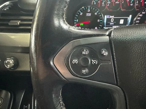 Used 2019 Chevrolet Suburban LT image 13