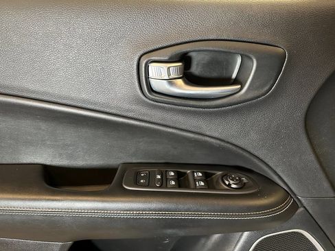 Used 2021 Jeep Compass Latitude w/ Convenience Group AWD/4WD image 19