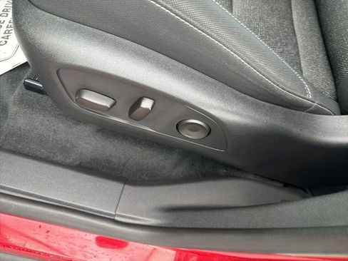 Used 2024 Chevrolet Traverse LT w/ LPO, Floor Liner Package image 14