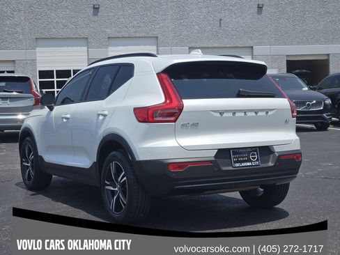 Certified 2023 Volvo XC40 B4 Plus w/ Driver Assist Package FWD image 5