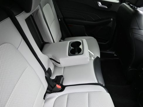 New 2025 Ford Escape SE image 19