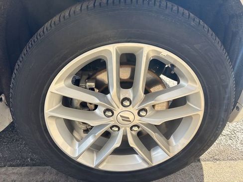 Used 2025 Dodge Durango GT image 29