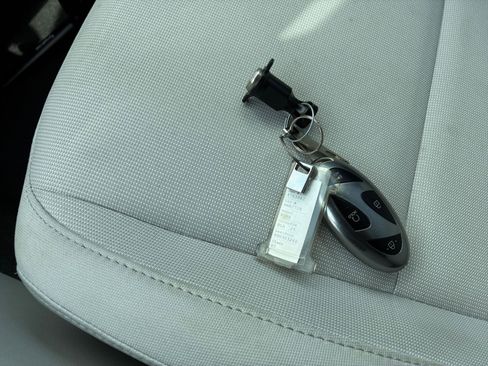 Used 2025 Hyundai Kona SEL AWD/4WD image 18