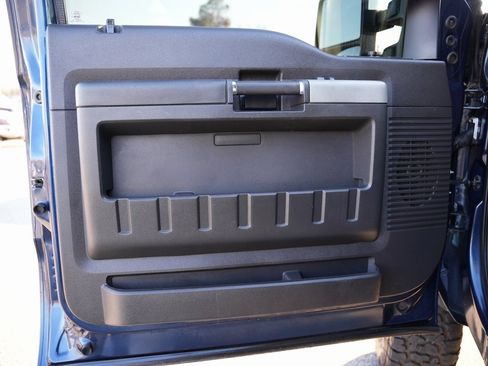 Used 2015 Ford F350 Lariat image 43