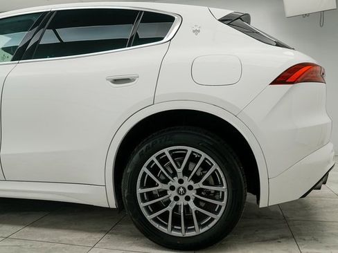 Used 2024 Maserati Grecale GT image 10