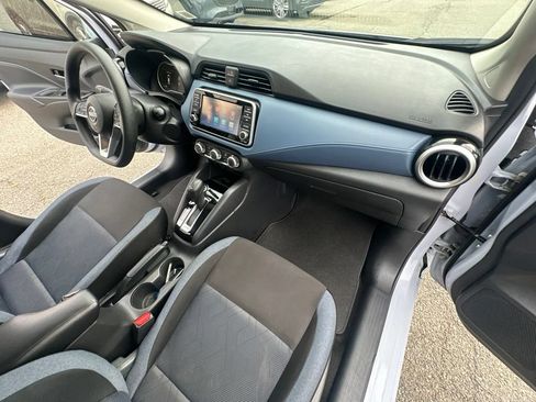 Used 2025 Nissan Versa SV w/ Trunk Package FWD image 31