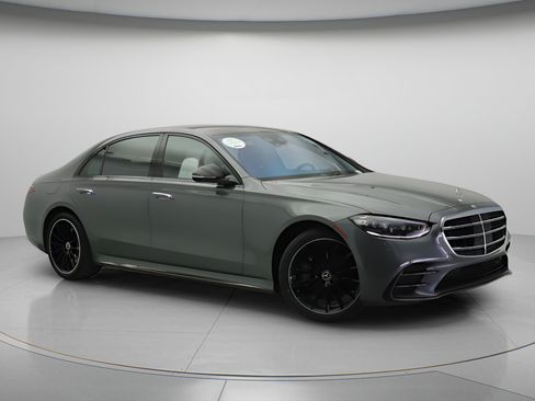Used 2023 Mercedes-Benz S 500 4MATIC image 32