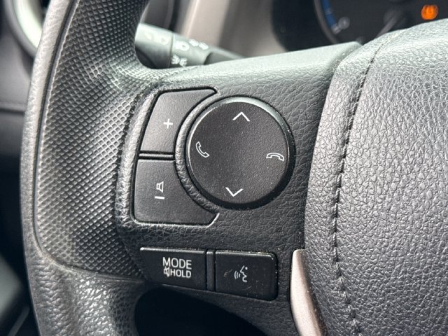 Used 2018 Toyota RAV4 LE w/ All Weather Liner Package AWD/4WD image 32