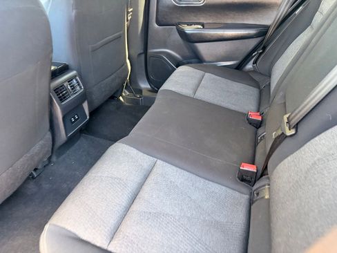 Certified 2025 Nissan Rogue SV FWD image 15