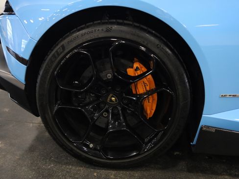 Used 2016 Lamborghini Huracan LP 610-4 Avio AWD/4WD image 9