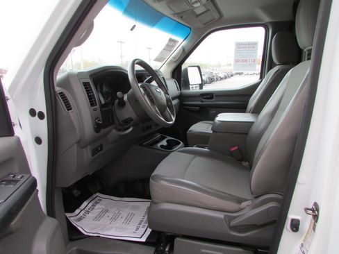 Used 2019 Nissan NV 2500 SV w/ Navigation Package RWD image 8