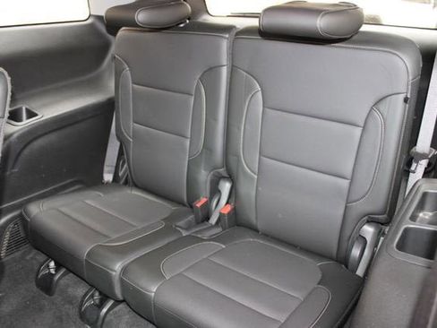 Used 2020 GMC Acadia SLT image 6