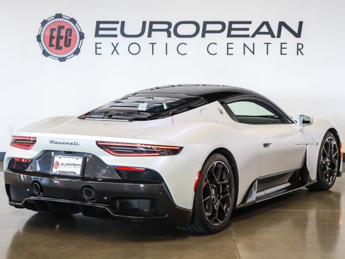 Used 2022 Maserati MC20 Coupe RWD image 13