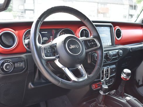 Used 2018 Jeep Wrangler Unlimited Rubicon AWD/4WD image 10