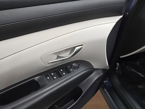 Certified 2025 Hyundai Tucson SEL AWD/4WD image 10