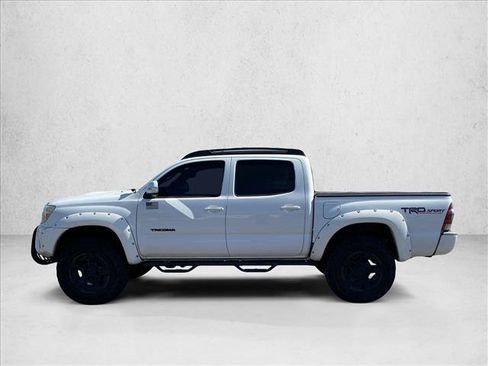 Used 2015 Toyota Tacoma 4x4 Double Cab w/ TRD Sport Package image 8
