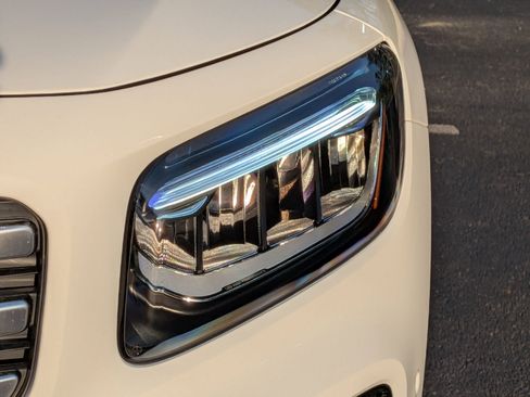 New 2026 Mercedes-Benz GLB 250 image 6