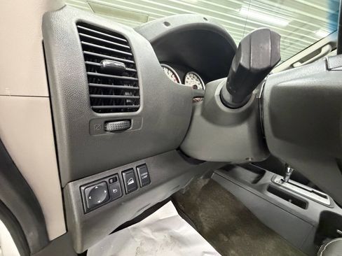 Used 2014 Nissan Frontier PRO-4X w/ Pro-4x Luxury Package image 28