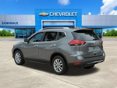 Used 2017 Nissan Rogue SV AWD/4WD image 3