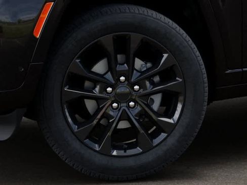 New 2026 Jeep Grand Cherokee Limited Reserve image 8